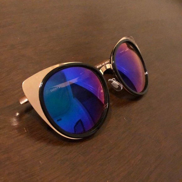 Lucky Brand Accessories - Lucky Brand Cat Eye Sunglasses